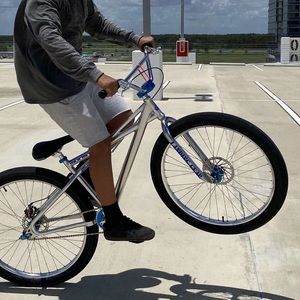 Meet your Posher, Alexandre